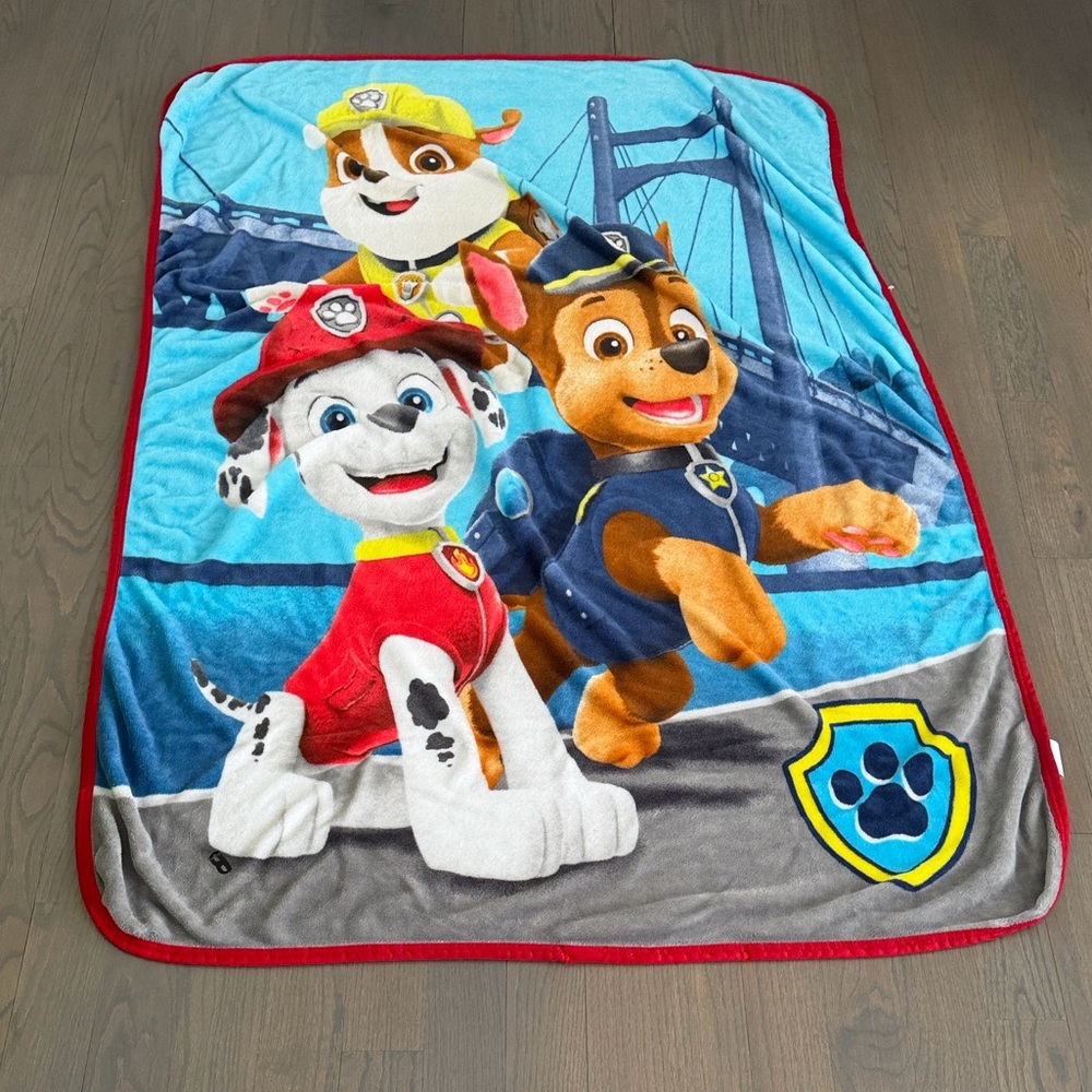 Super Soft Nickelodeon Paw Patrol Blanket  - excellent condition